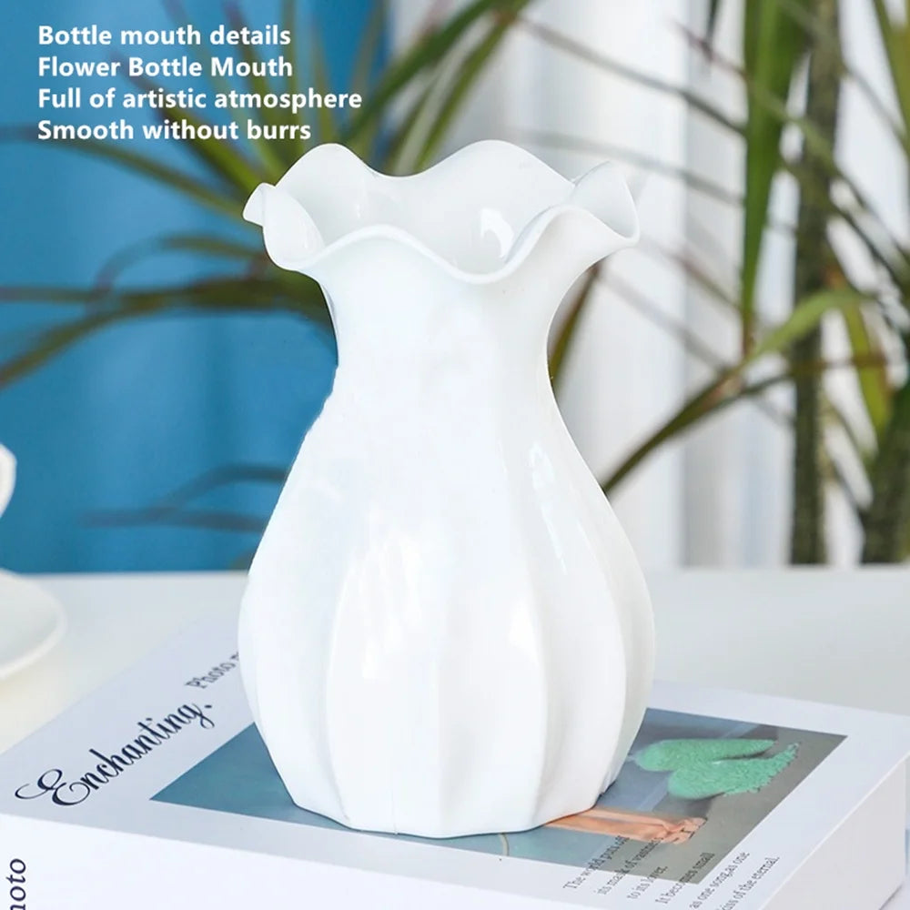 White vase B81083