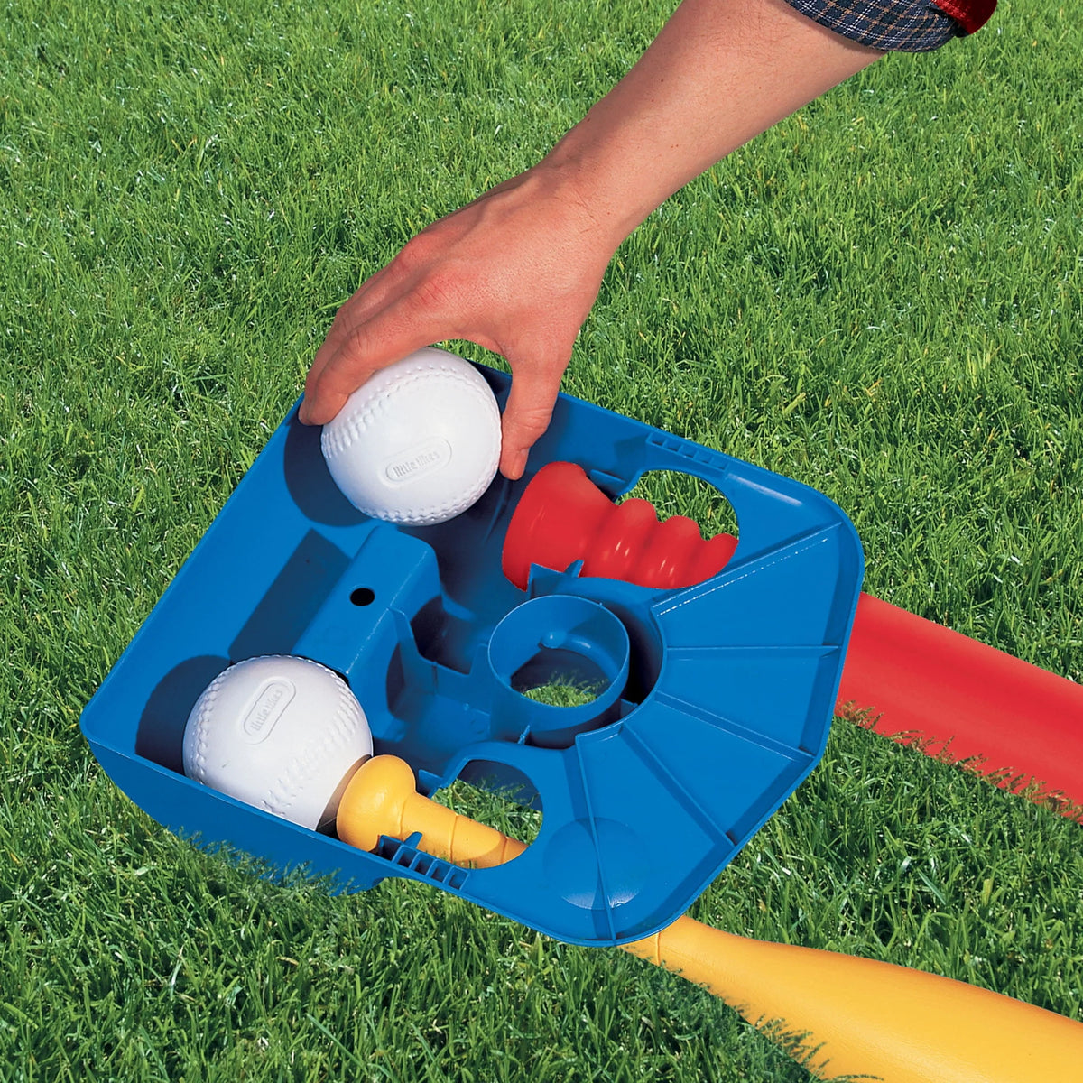 Kids T-Ball Set with Bat and 2 Balls Y604459