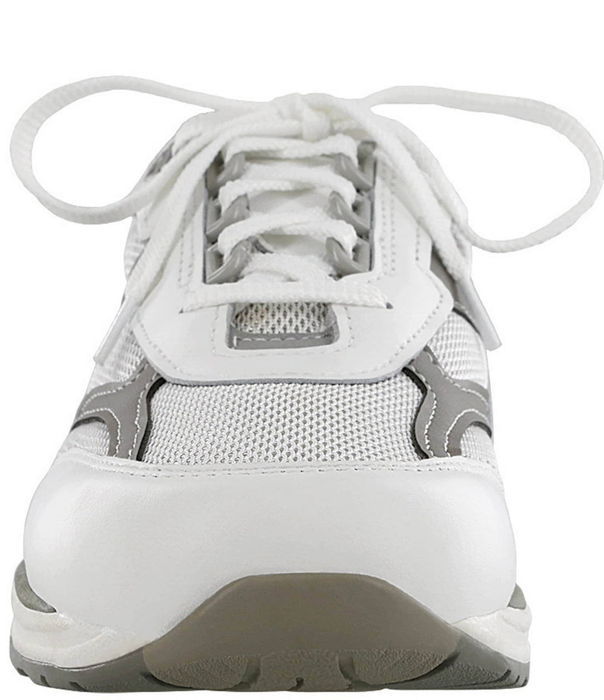 White 8.5 Narrow Mesh Shoes T7401
