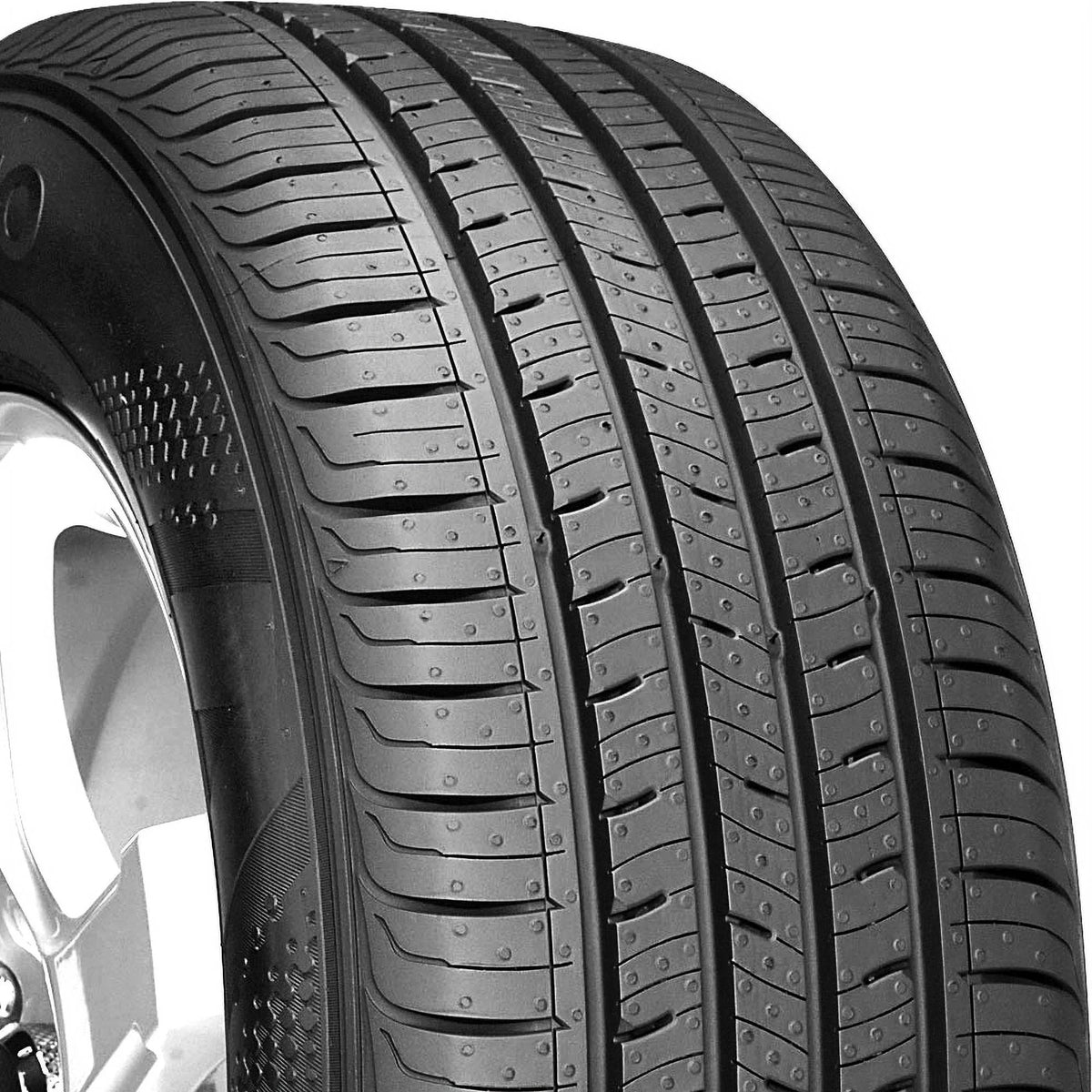 All Season 225/60R16 98H Passenger Tire S825